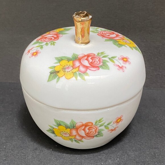 Adorable Little Apple Shaped Trinket Box - White with Hand Painted Flowers - Picture 3 of 7
